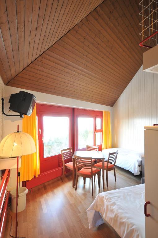 Hotel Twannberg Neuchatel Room photo