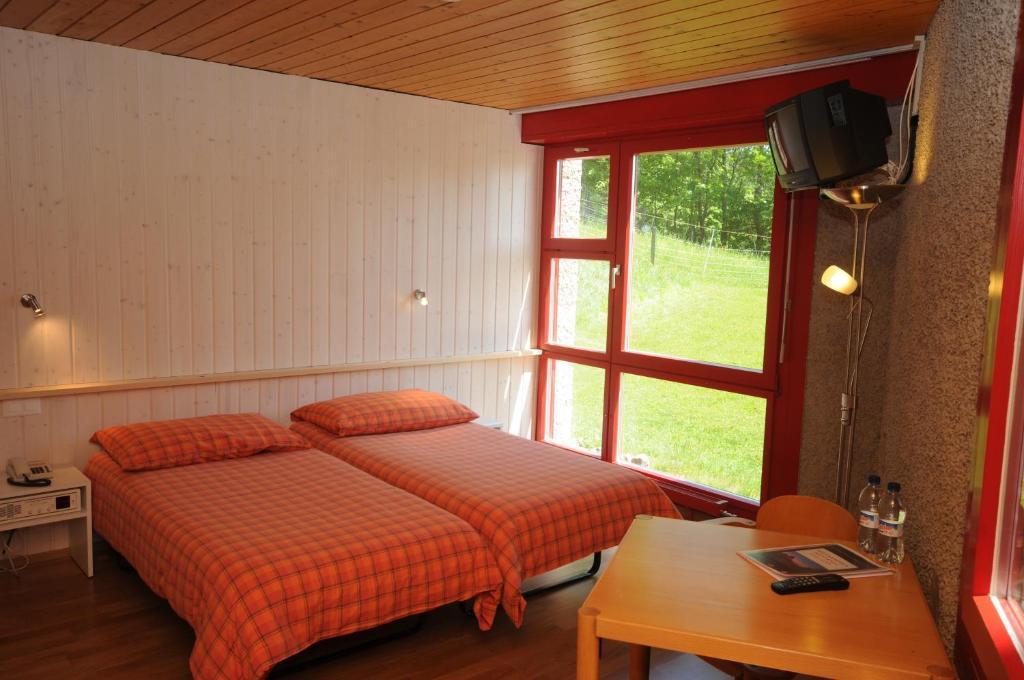 Hotel Twannberg Neuchatel Room photo